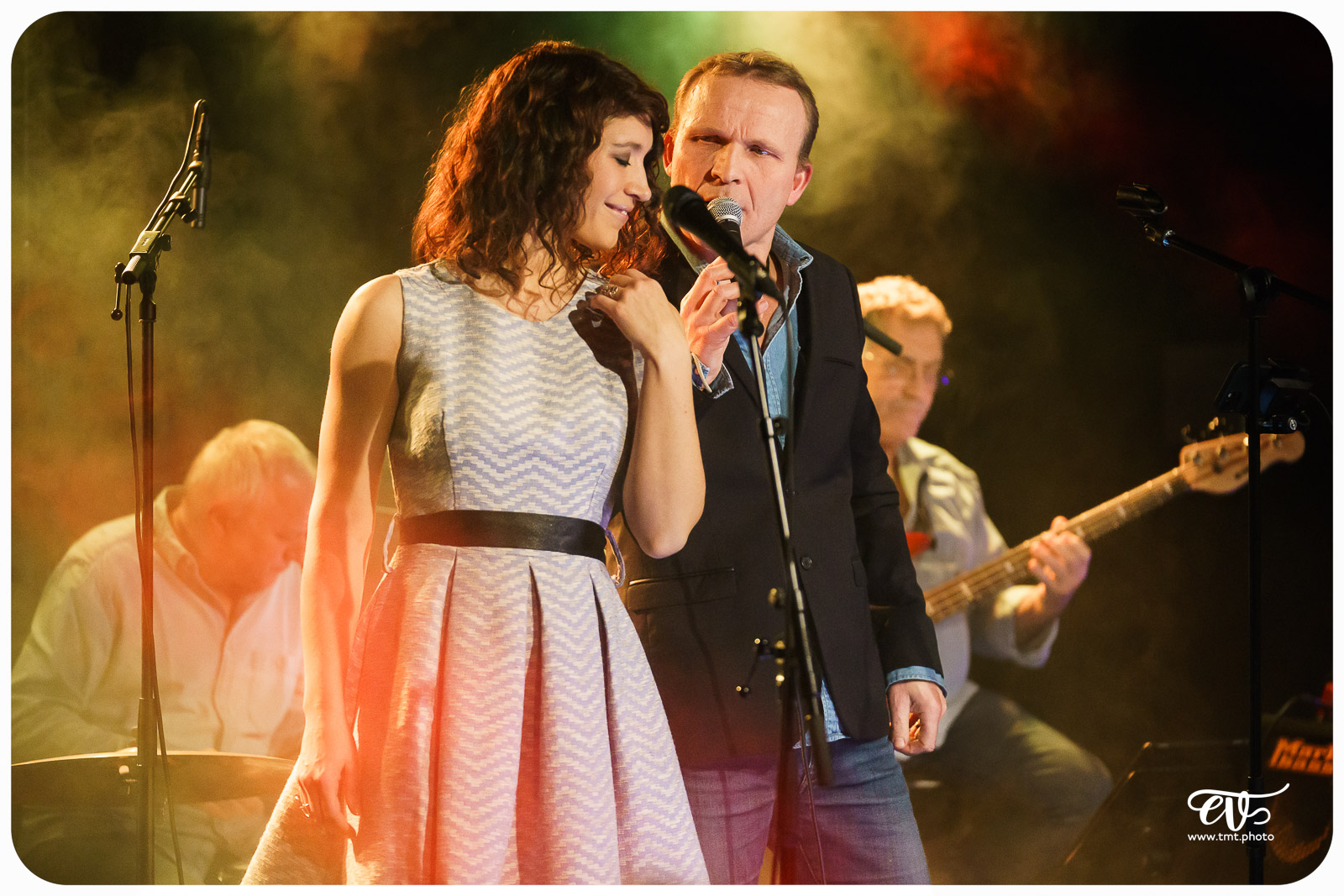 SERGE, ELEGANCE ACOUSTIQUE